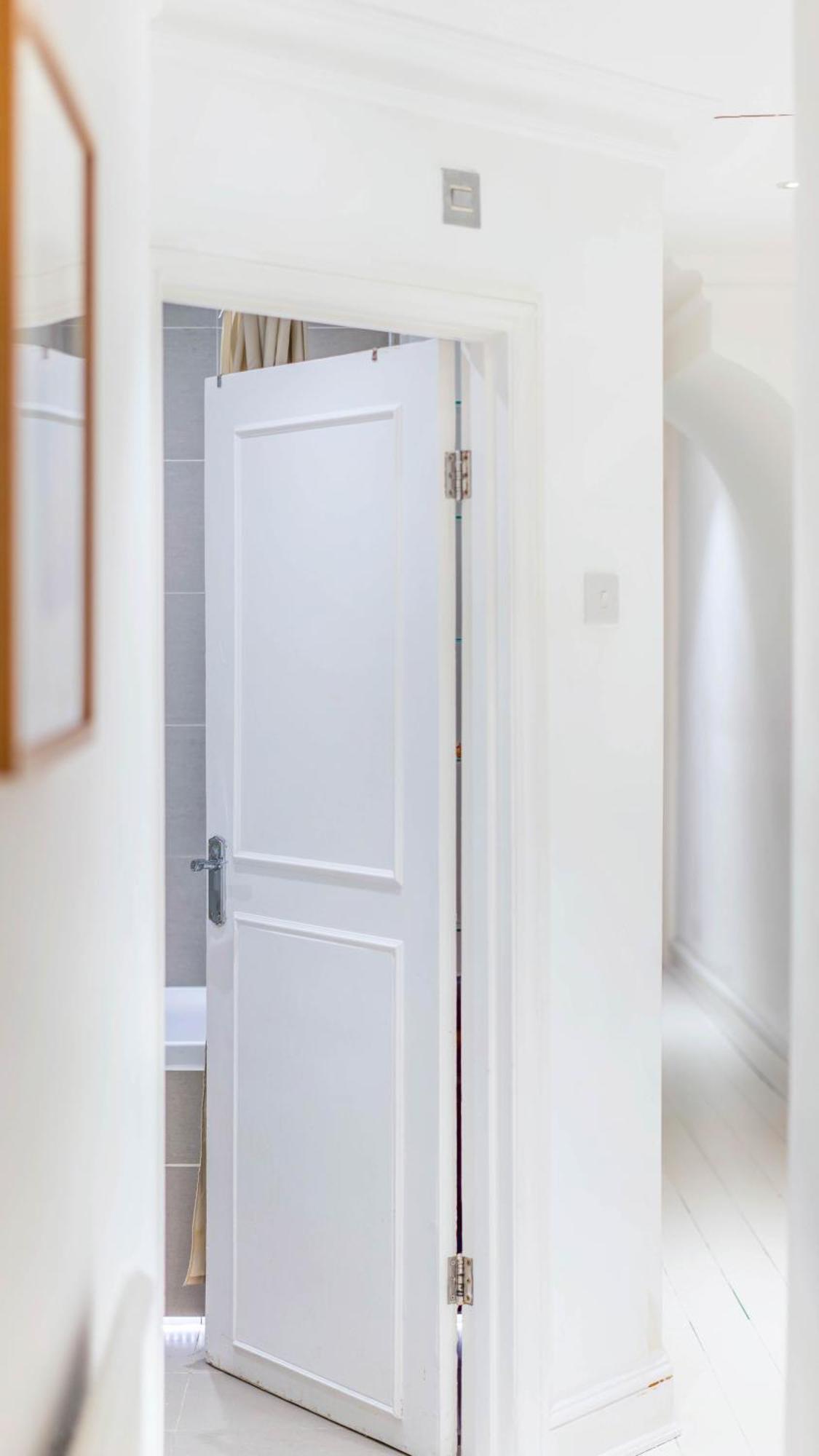 Spacious 2-bed Ground Floor Flat With Private Garden Appartamento *