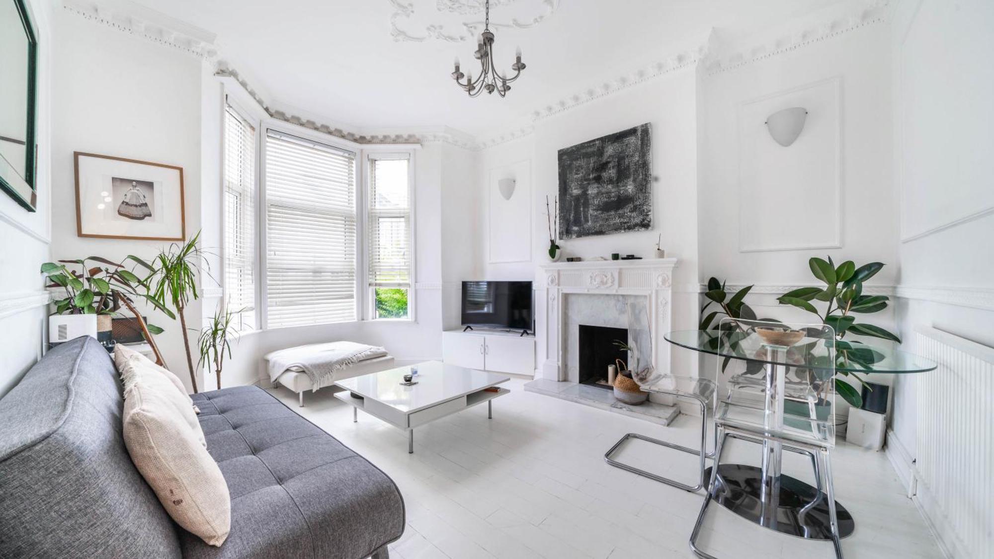 Spacious 2-bed Ground Floor Flat With Private Garden Appartamento